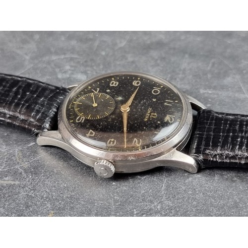 646 - A circa 1948 Omega black dial stainless steel manual wind wristwatch, 33mm, Ref. 11583155, Cal. 265,... 