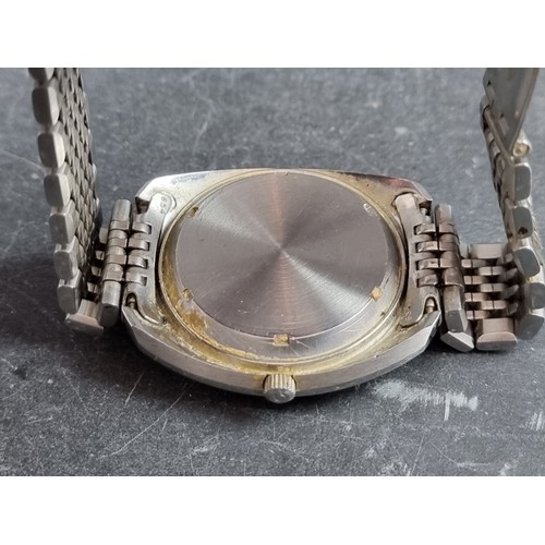 649 - A 1970s Omega 'Electronic f300Hz' quartz wristwatch, 38mm, Ref. 198.030, with original stainless ste... 