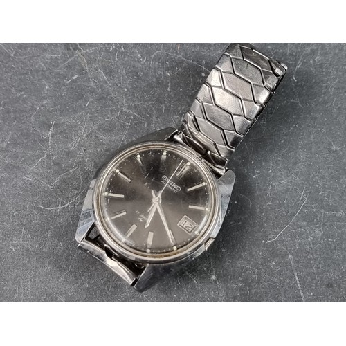 668 - A circa 1971 Seiko stainless steel automatic wristwatch, 37mm, Ref. 7005-8022, on replacement expand... 