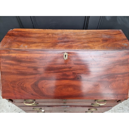 1004 - A George III mahogany bureau, 95.5cm wide. 