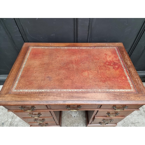 1024 - A diminutive antique mahogany pedestal desk, 91.5cm wide.