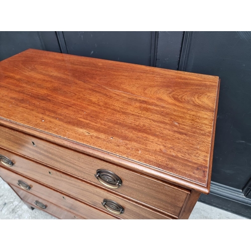 1031 - A George III mahogany chest of drawers, 93cm wide.