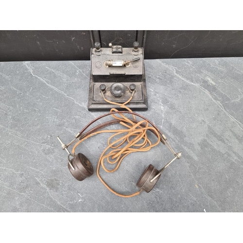 1318 - A vintage Bakelite BBC No.3 Model Crystal Radio Receiver, with original earphones.