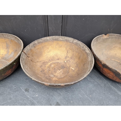 1359 - A large set of three 19th century Continental papier mache bowls, with polychrome and gilt decoratio... 