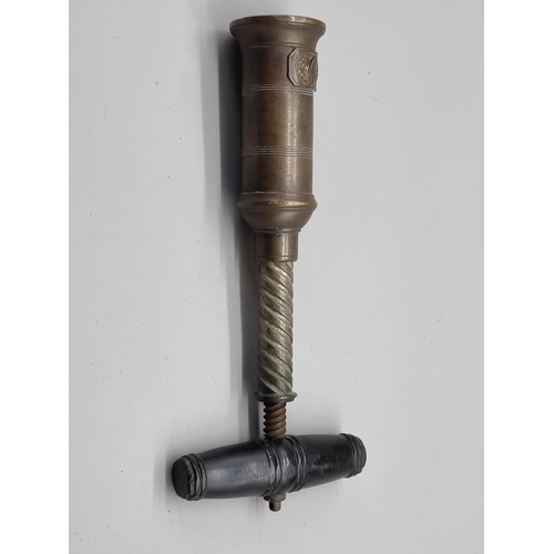 1521 - A 19th century Thomason type corkscrew. 