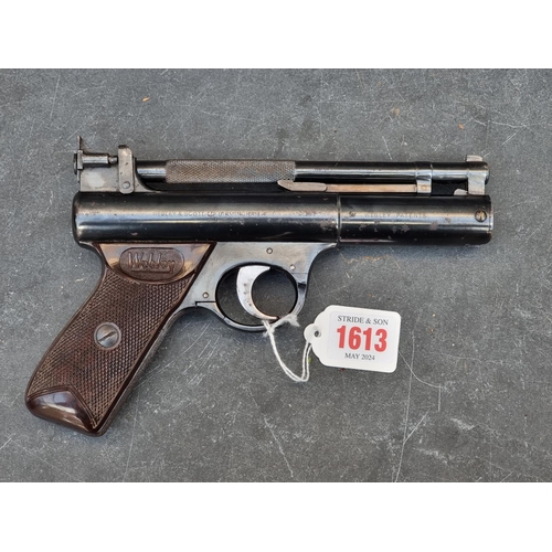 1613 - A Webley Senior .177 cal air pistol, Batch No.860.Please Note: buyers of air weapons must be 18 or o... 