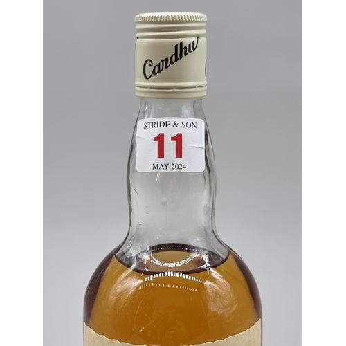 11 - A 26 2/3 fl.oz. bottle of Cardhu 12 Year Old Whisky, 1970s bottling, in card box.