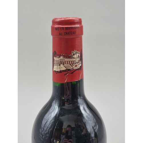 33 - A 75cl bottle of Chateau Ducru Beaucaillou, 1989, St-Julien.