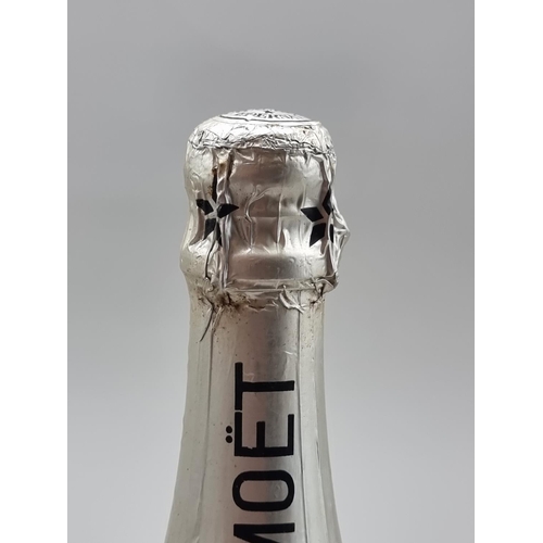 7 - Two 75cl bottles of Moet & Chandon 1977 Vintage Silver Jubilee Cuvee Champagne. (2)... 