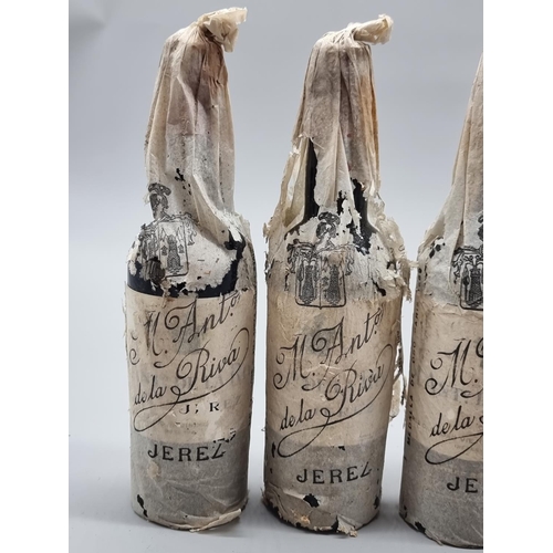 72 - Four half bottles of Oloroso Viejisimo Sherry, Antonio de la Riva, 1940s bottling. (4)... 