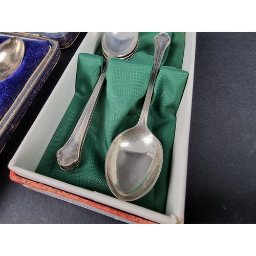 258 - A cased set of six silver teaspoons, by Robert Pringle & Sons, Sheffield 1910; together with ano... 