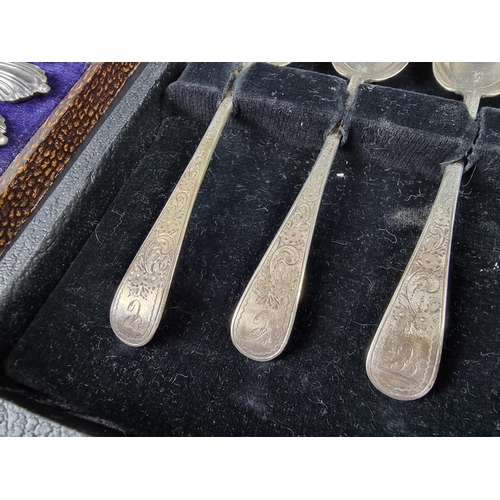 259 - A cased set of six silver teaspoons, by John Round & Son Ltd, Sheffield 1901, 149g; togethe... 