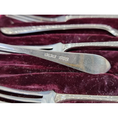 268 - A cased set of six Edwardian silver cake forks, by James Dixon & Sons Ltd, Sheffield 1904, 73g.... 