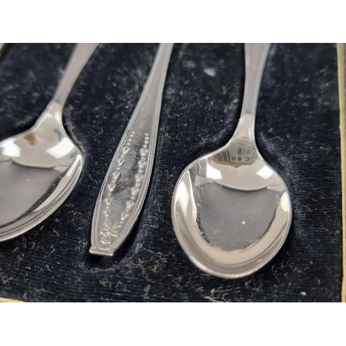 269 - A cased set of six silver teaspoons, by Cooper Brothers & Sons Ltd, Sheffield 1927, 75g.... 