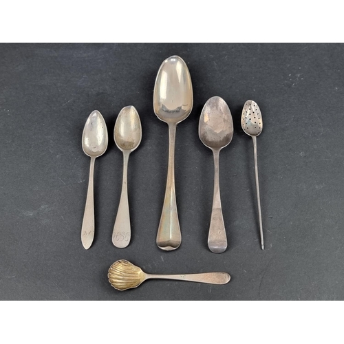 282 - A George II silver mote spoon, 14.5cm; together with five other various silver spoons, weighable 103... 