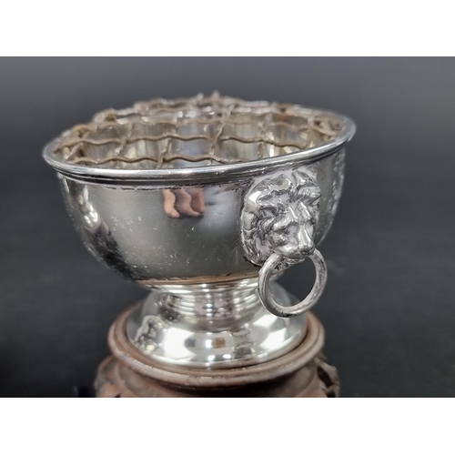 292 - A pair of silver bowls, by Turner & Simpson Ltd, Birmingham 1959, 6cm high excluding socle, 8cm ... 