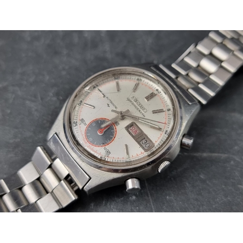 665 - A Seiko 'Flyback' chronograph stainless steel automatic wristwatch, 37mm, Ref. 7016-8001, on origina... 