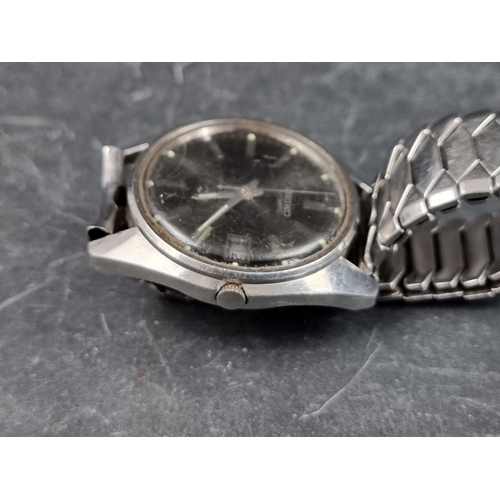 668 - A circa 1971 Seiko stainless steel automatic wristwatch, 37mm, Ref. 7005-8022, on replacement expand... 