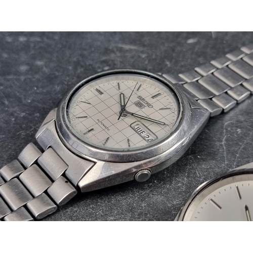 674 - A Seiko 5 Sports 'Grid dial' stainless steel automatic wristwatch, 37mm, Ref. 7S26-0480, on original... 