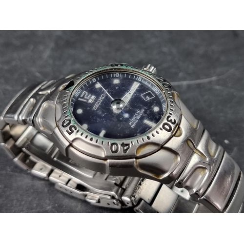 675A - A Seiko Kinetic 'Auto Relay' stainless steel wristwatch, 40mm, Ref. 5J22-0D20, on original bracelet.... 