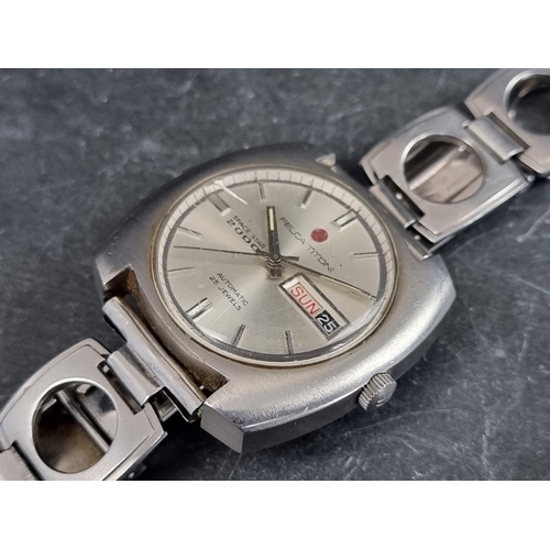 689 - A 1970s Felca Titoni 'Space Star 2000' day-date stainless steel automatic wristwatch, 39mm, Ref. 812... 