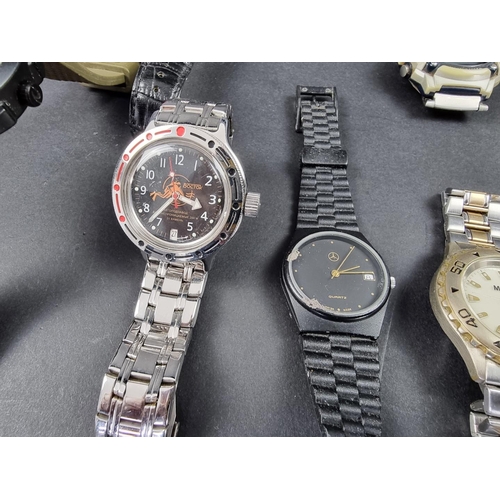 738B - A large quantity of wristwatches.