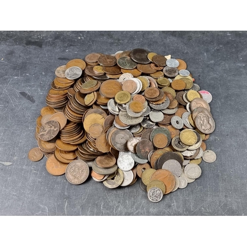 796 - Coins: a quantity of UK and world coins, mostly 19th and 20th century; to include a Zanzibar one pys... 