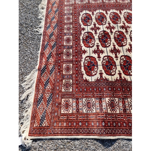 1657 - A Bokhara rug, having allover repeated decoration, 180 x 124cm.