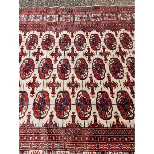 1657 - A Bokhara rug, having allover repeated decoration, 180 x 124cm.