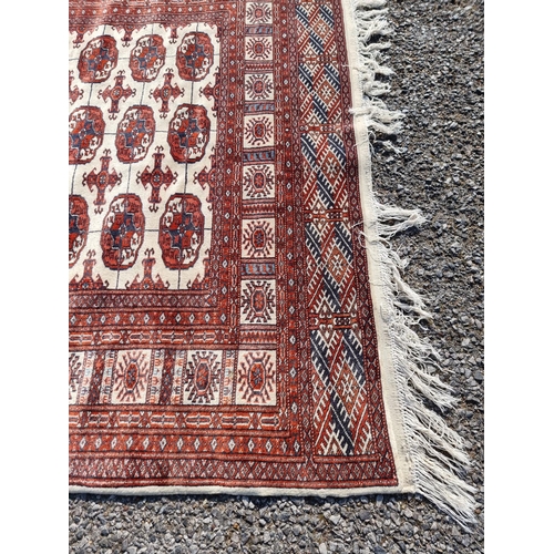 1657 - A Bokhara rug, having allover repeated decoration, 180 x 124cm.