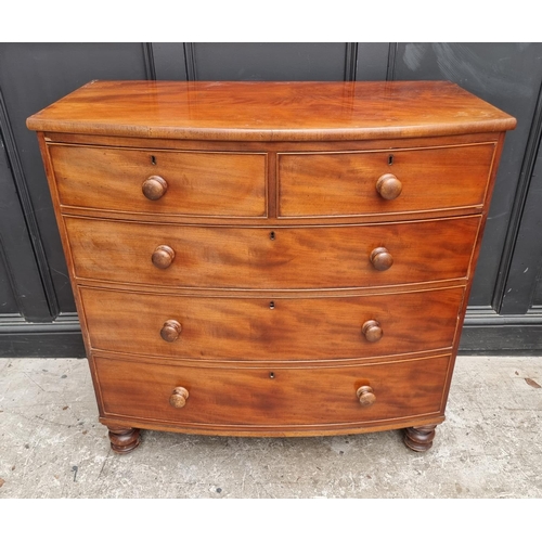 1065 - A Victorian mahogany bowfront chest of drawers, 103.5cm wide.