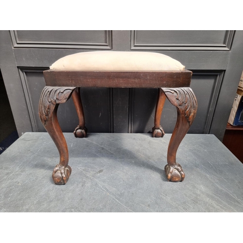 1072 - An 18th century style walnut cabriole leg stool.