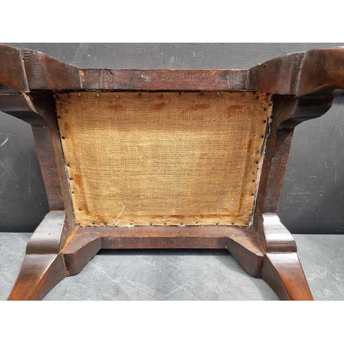 1072 - An 18th century style walnut cabriole leg stool.