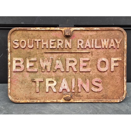 1248 - Railwayana: a cast iron 'Southern Railway, Beware of Trains' sign, 42 x 66cm.