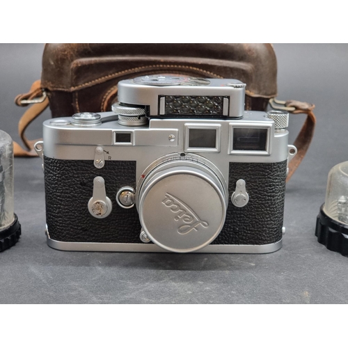 1360 - Cameras: a Leica M3, serial No.898917, in original leather case, with Leica Meter MC, Elmar f=5cm 1:... 