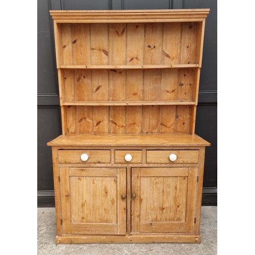 1001 - An old pine dresser and rack, 133cm wide.