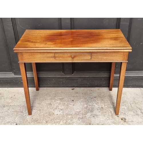 1032 - An early 19th century mahogany rectangular tea table, with single gateleg and small frieze drawer, 9... 