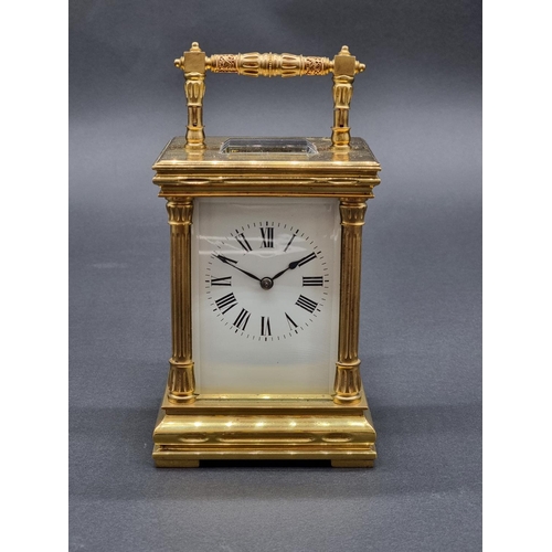 1145 - A good and large late 19th century French brass carriage clock, striking on a gong, height including... 