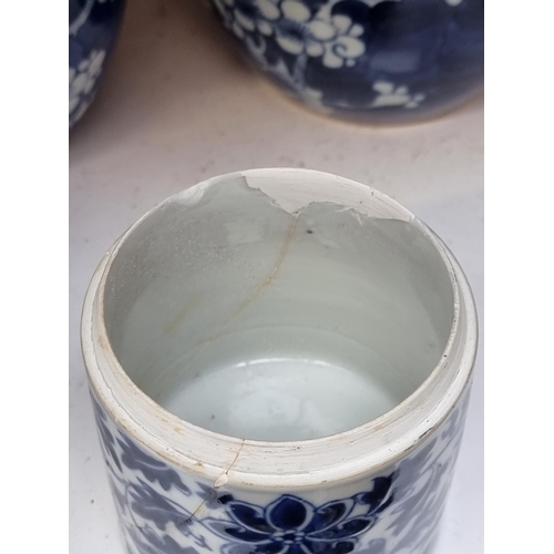 1297 - A collection of 18th century and later Chinese blue and white porcelain, (some damage). (10)... 