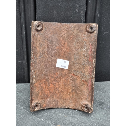 1525 - A Victorian cast iron 'Post No Bills' curved sign, 17cm high x 12cm wide.