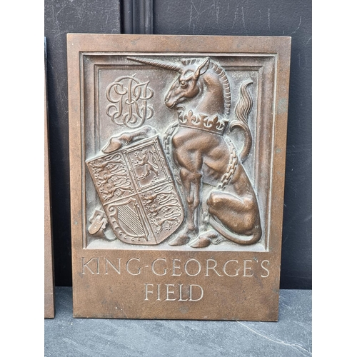 1554 - A pair of bronze 'King George's Field' plaques, 28 x 20.5cm.