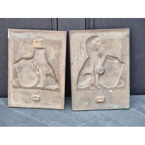 1554 - A pair of bronze 'King George's Field' plaques, 28 x 20.5cm.