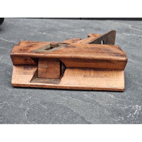 1559 - Tools: a small collection of carpenter's planes and related. (5)