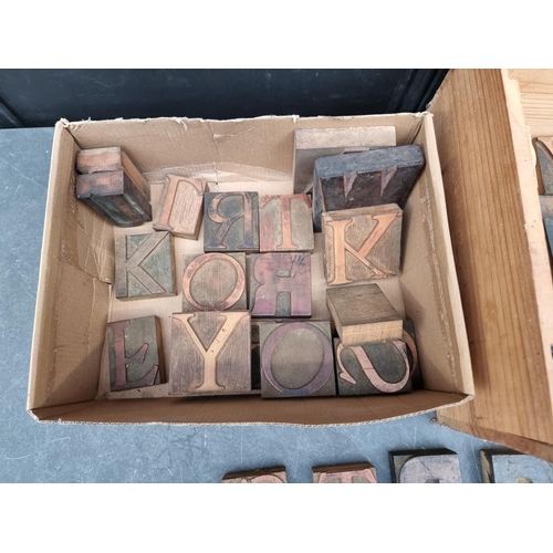 1565 - A collection of wood printing blocks. (approx 85)