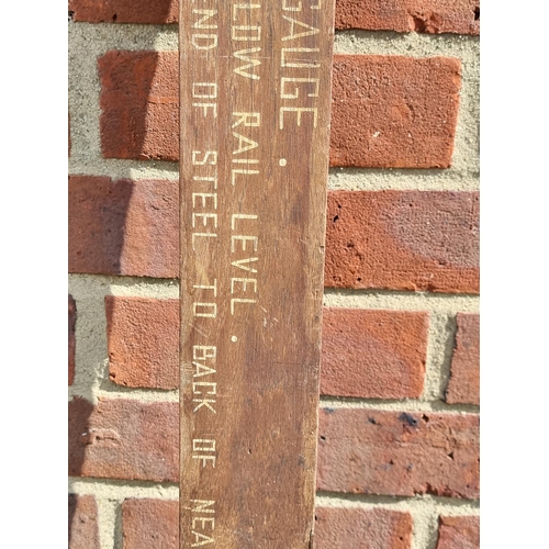 1446 - Railwayana: an ash 'Heathfield Tunnel Gauge', 168cm long.