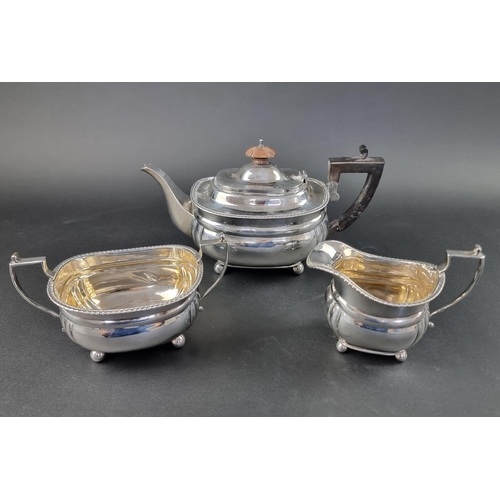 1 - An Edwardian silver three piece tea set, by C S Harris & Sons Ltd, London 1907, gross weight 882... 