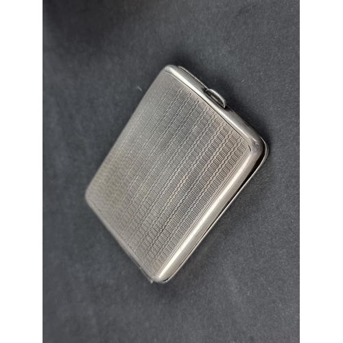 107 - A silver snuff box, by Deakin & Francis Ltd, Birmingham 1919, 8cm wide; together with a silver m... 