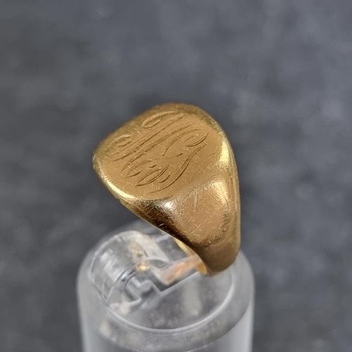 176 - An 18ct gold signet ring, by C G & S, Birmingham 1964, engraved initials to head, size I, 6.5g.... 