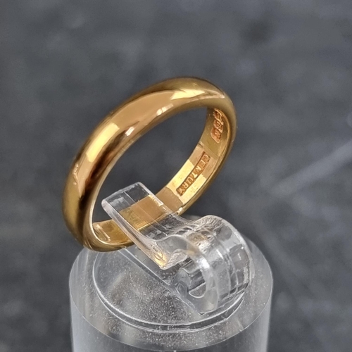 182 - A 22ct gold wedding band, Birmingham 1937, size K 1/2, 4.8g.