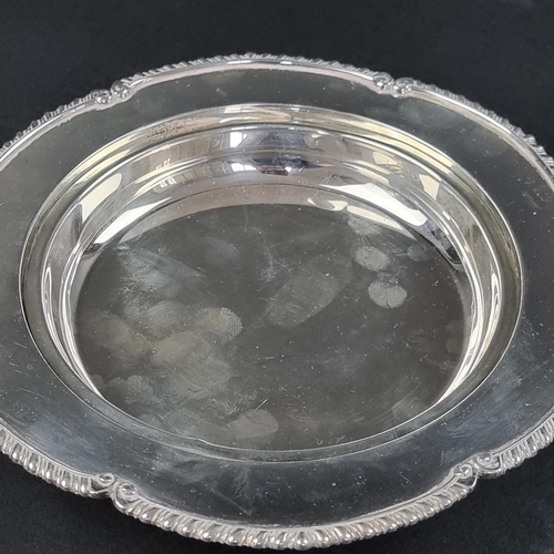 20 - A silver muffin dish, by C S Harris & Sons Ltd, London 1924, 19cm diameter, gross weight 613g.... 